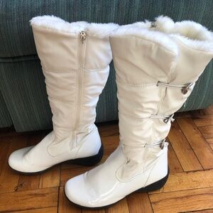 Size 10 Khombu Snow “Apres ski” boots